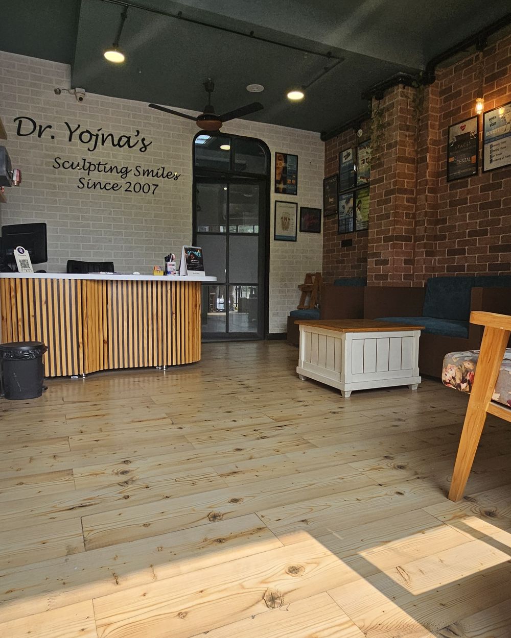 Entrance and reception area of the clinic